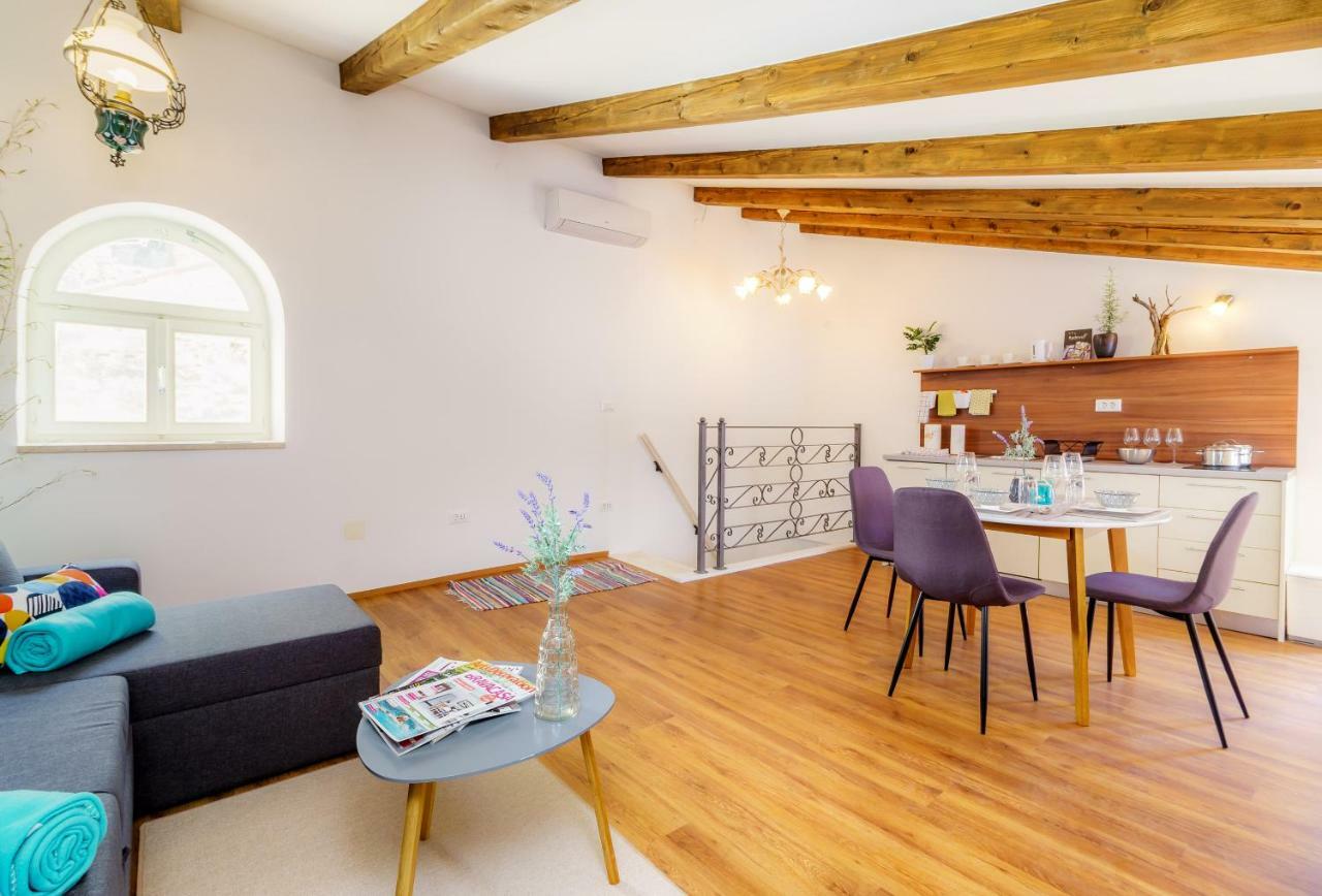 Felix Apartment โรวีน ภายนอก รูปภาพ